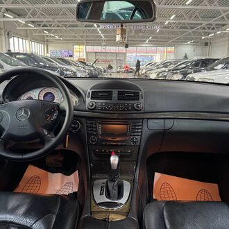 Mercedes E-Klasse 2.5 AT( 177 л.с.)
