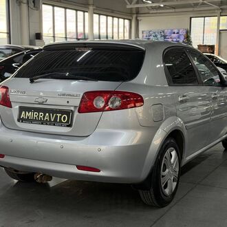Chevrolet Lacetti 1.6 MT( 109л.с.)