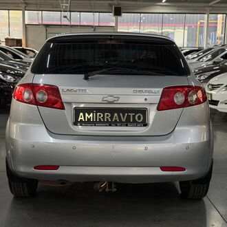 Chevrolet Lacetti 1.6 MT( 109л.с.)