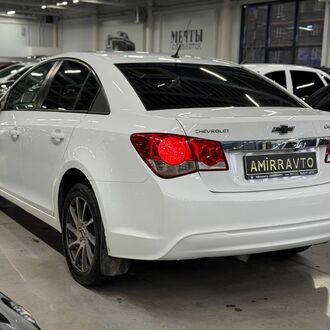 Chevrolet Cruze 1.8 MT (141л.с.)