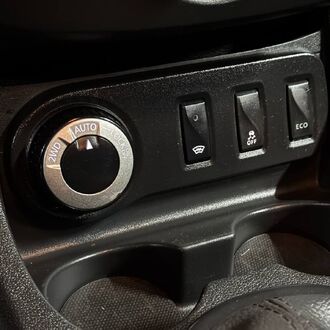 Renault DUSTER 2.0 MT 4x4 ( 143 л.с.)