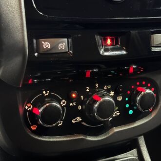 Renault DUSTER 2.0 MT 4x4 ( 143 л.с.)