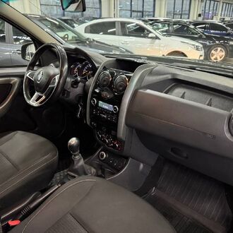 Renault DUSTER 2.0 MT 4x4 ( 143 л.с.)