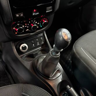 Renault DUSTER 2.0 MT 4x4 ( 143 л.с.)