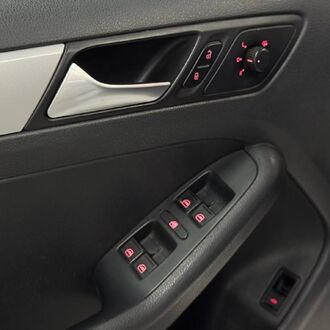 Volkswagen JETTA 1.6 МТ ( 105л.с.)