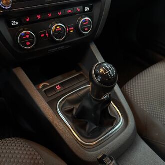 Volkswagen JETTA 1.6 МТ ( 105л.с.)