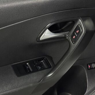 Volkswagen Polo 1.6 MT( 90л.с.)