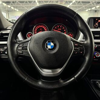 BMW 3 Series 1.5 AT( 136 л.с.)