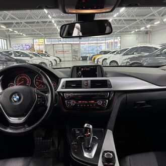 BMW 3 Series 1.5 AT( 136 л.с.)