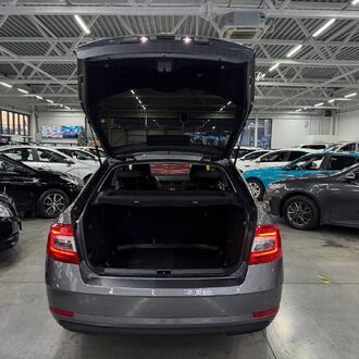 Skoda OCTAVIA 1.6 AT