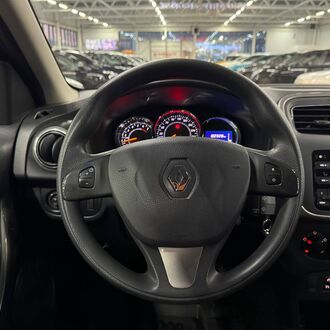 RENAULT SANDERO 1.6 MT (82 л.с.)