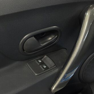 RENAULT SANDERO 1.6 MT (82 л.с.)