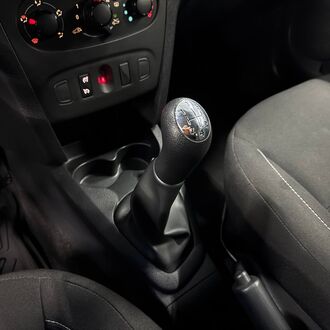 RENAULT SANDERO 1.6 MT (82 л.с.)