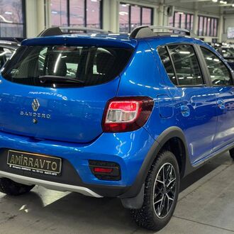 RENAULT SANDERO 1.6 MT (82 л.с.)