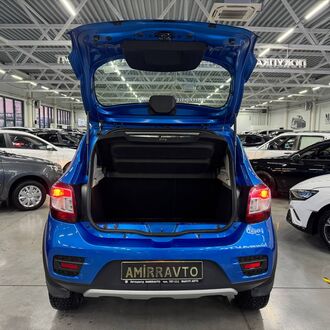 RENAULT SANDERO 1.6 MT (82 л.с.)