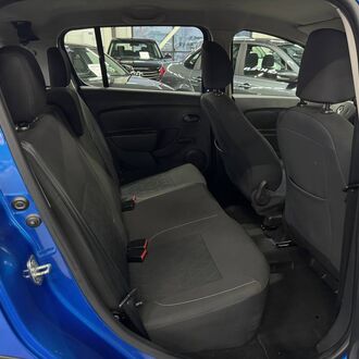 RENAULT SANDERO 1.6 MT (82 л.с.)