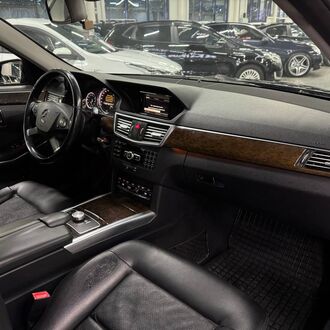 Mercedes Benz E-Class 2.1 AT (170 л.с)