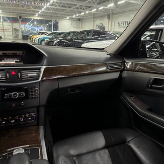 Mercedes Benz E-Class 2.1 AT (170 л.с)