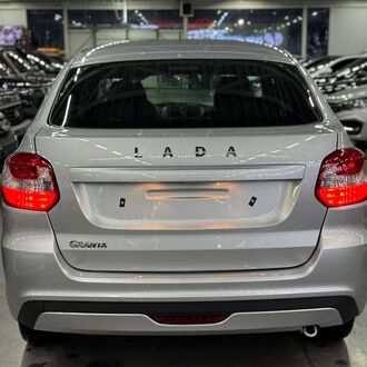 Lada Granta лифтбек 1.6MT