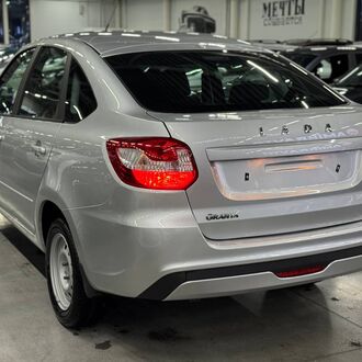 Lada Granta лифтбек 1.6MT