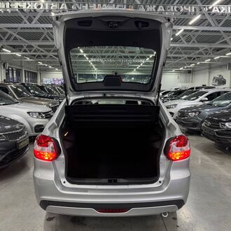 Lada Granta лифтбек 1.6MT