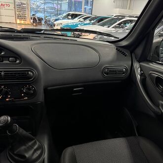 Lada Niva Travel 1.7 MT