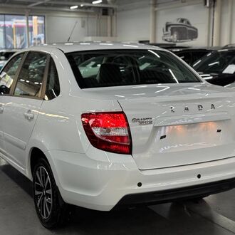 Lada Granta лифтбек 1.6 MT
