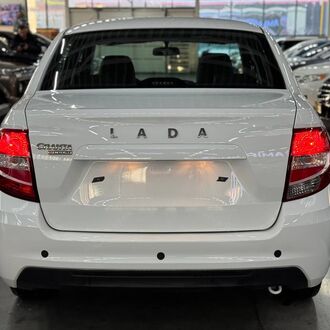 Lada Granta лифтбек 1.6 MT