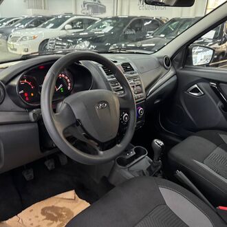 Lada Granta лифтбек 1.6 MT