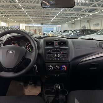 Lada Granta лифтбек 1.6 MT