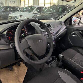 Lada Granta лифтбек 1.6 MT