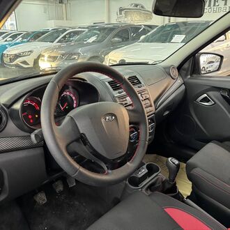 Lada Granta лифтбек 1.6 MT