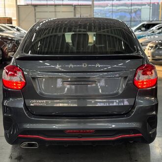 Lada Granta лифтбек 1.6 MT