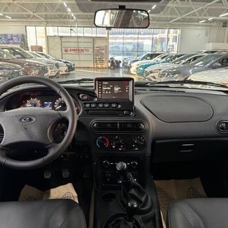 Lada Niva Travel 1.7 MT