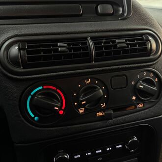 Lada Niva Travel 1.7 MT