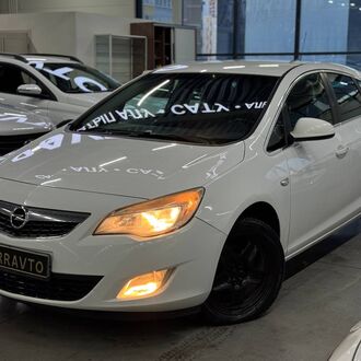 Opel Astra J 1.6 AT