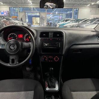 Volkswagen Polo 1.6 AT