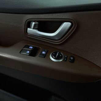 Hyundai Grand Starex 2.5 AT