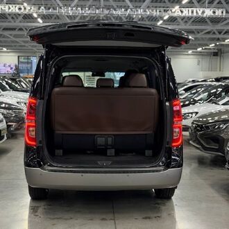 Hyundai Grand Starex 2.5 AT