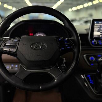 Hyundai Grand Starex 2.5 AT