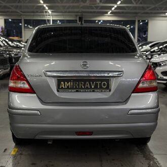 Nissan Tiida 1.6 AT (110 л.с)
