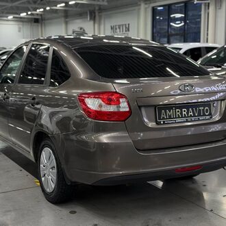 Lada Granta седан 1.6MT ( 83 л.с.) Lada Granta седан 1.6MT ( 83 л.с.)