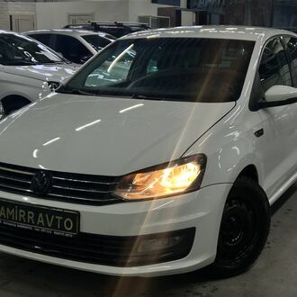 Volkswagen Polo 1.6 AT