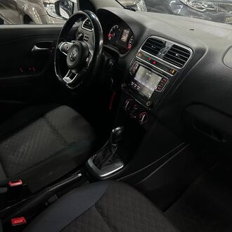 Volkswagen Polo 1.6 AT