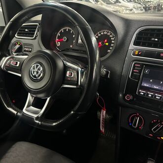 Volkswagen Polo 1.6 AT