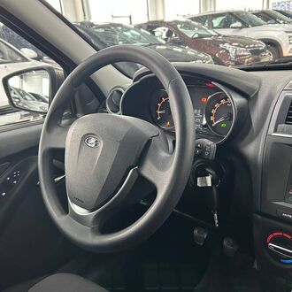 Lada Granta life 1.6 MT (90 л.с )