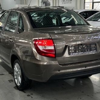 Lada Granta life 1.6 MT (90 л.с )