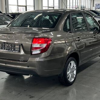 Lada Granta life 1.6 MT (90 л.с )