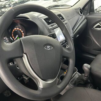 Lada Granta life 1.6 MT (90 л.с )