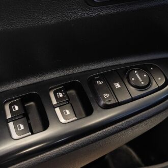 Kia Rio 1.6 AT( 123 л.с.)